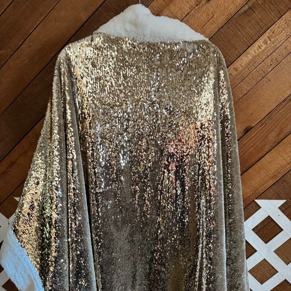 Pier 1 Imports cream and gold sequin holiday throw blanket